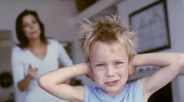 吴洪娜聊说育儿|家长多观察,被宠坏的孩子多半有4个表现,不及时改正对孩子不好