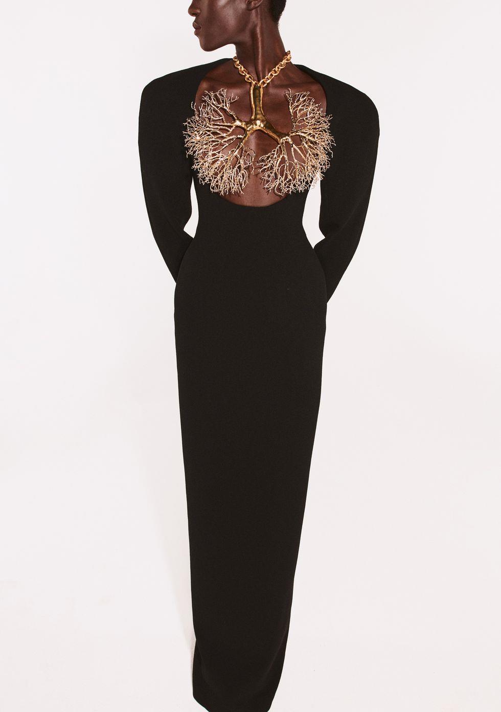 欧美时尚前线|Schiaparelli高定：出神入化般的创造力俘获人心，戏剧又张扬