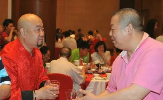 周兰育儿日志|2007年，成龙在北京工体开演唱会，臧天朔说：给我票房的三成，不然就滚蛋