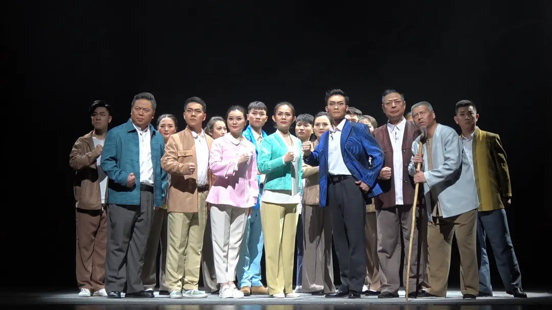 哲观世界 凝聚脱贫攻坚精神动力，讲好脱贫攻坚故事，唱响时代主旋律