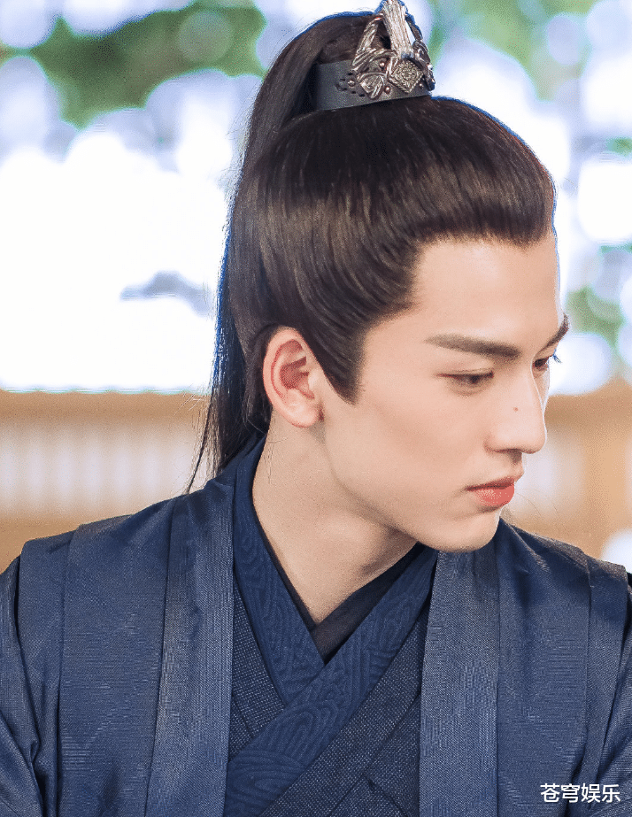 天官赐福|丁程鑫方否认演《天官赐福》，网上又曝新人选，“花城”长相好俊