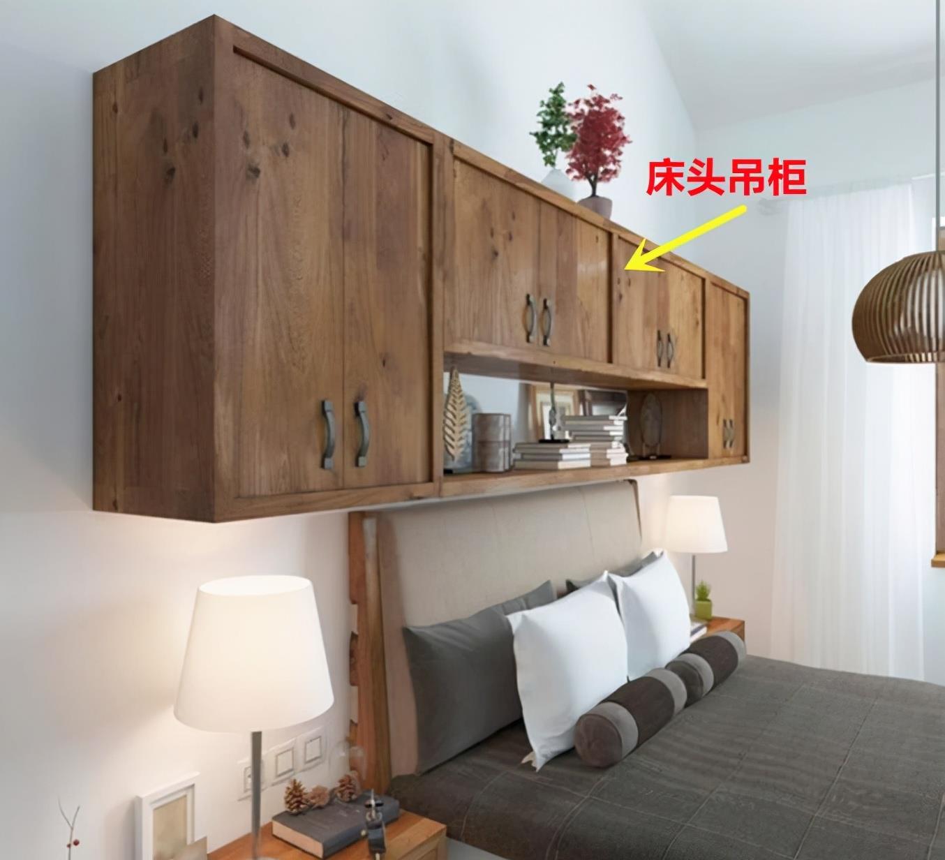 没见过吊柜这么装的,直接安排在走廊上、楼梯上,砸到人咋办?