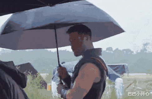 景甜|“赫本这么美，为什么那些整容的不照着她整？”评论扎心了