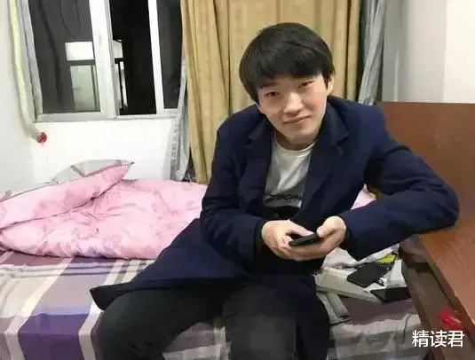 国内某211名校食堂的一组偷拍照曝光,揭露了对年轻人最低级的骗局