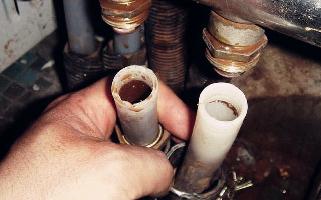 家里地暖开高5度都不觉得热,原来是地暖水在搞鬼!