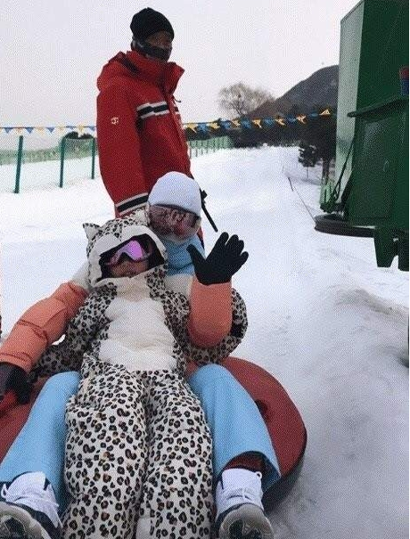 李小璐|李小璐网红脸出镜，大秀性感舞蹈，心态良好生活滋润