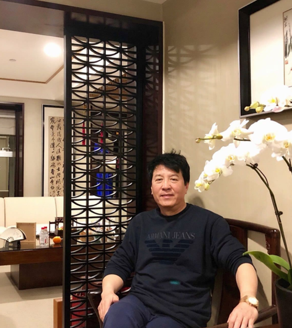 张一山|23岁关晓彤现实中的家：全屋用老式红木家具，一看就是爸爸设计的