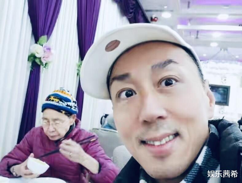 佘诗曼|佘诗曼“祸害”了49岁老男人？TVB“傻仔”只认先孕后婚，曾妄想成为刘德华？