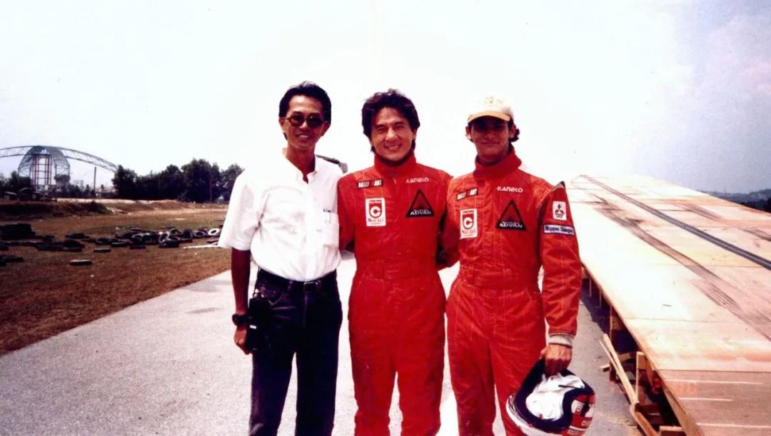 成龙|90年代成龙投资过亿大片，一部大赚一部大赔，一部让成龙丢了导演权