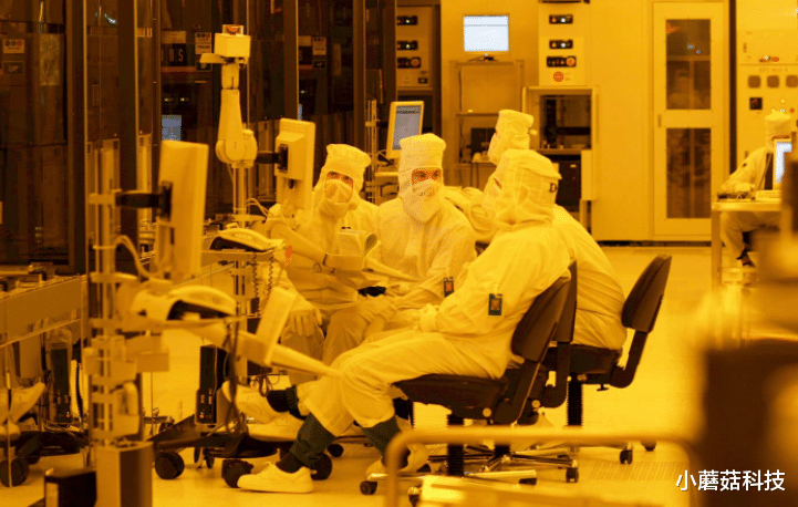 光刻机|EUV光刻机突破在即，央视报道出重大喜讯，ASML没想到会这么快！