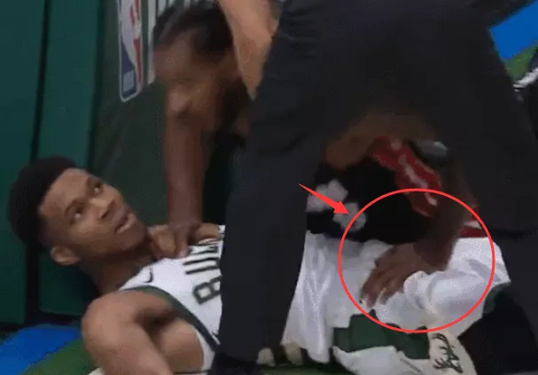 篮网队|惨败34分，抱腰摔+按压+垫脚+夹腿，心态崩了输球又输人啊！