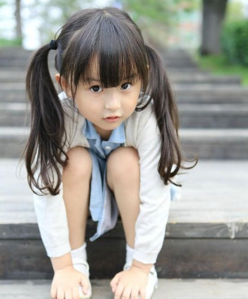 芈月|2岁出道年入百万的“小芈月”，因颜值高被禁止整容，今变成这样