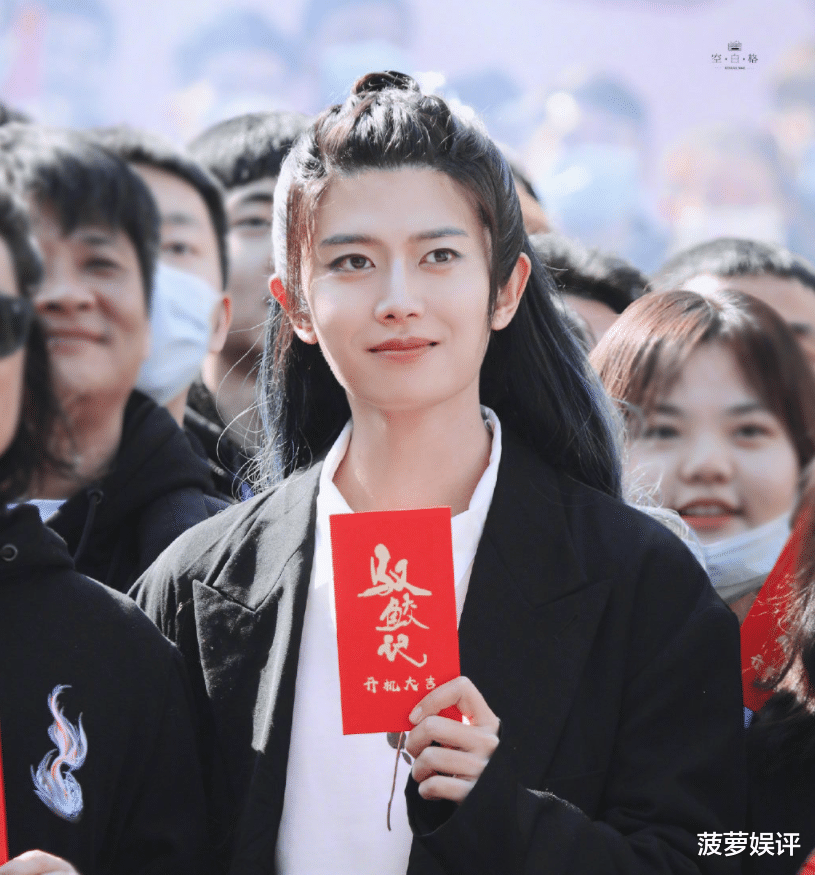 迪丽热巴|迪丽热巴新剧《驭鲛记》，官宣海报引发想象，看到任嘉伦简直了