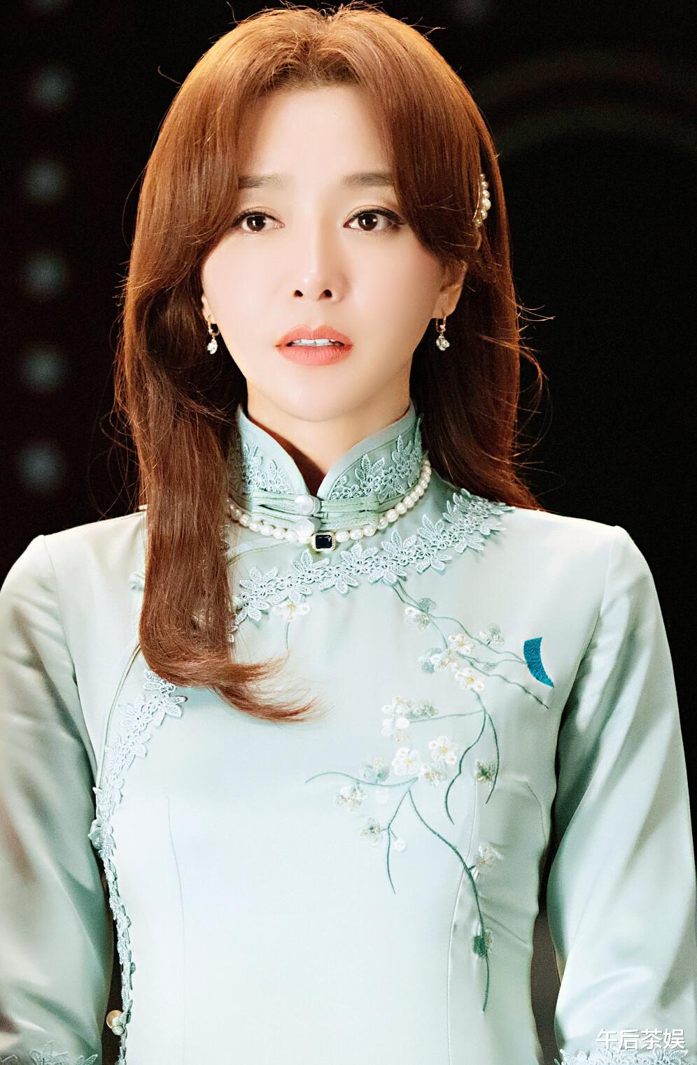 杨紫|二十岁放弃稳定工作，独闯演艺圈，秦岚为何不相信一见钟情？