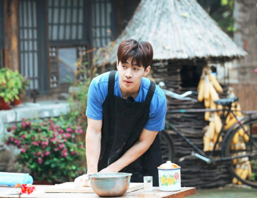 张艺兴|顶流国综收视第一,却被骂成“老鼠屎”,张艺兴这次真的做错了?