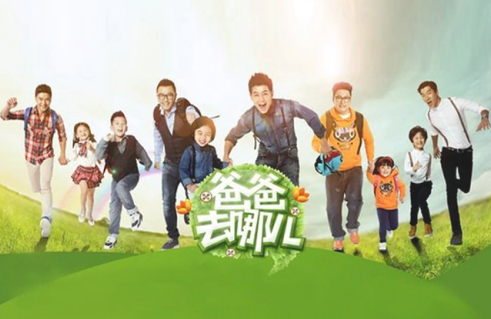 张亮|张亮为儿庆生！14岁天天烫发化妆好成熟，气质大变网友直呼认不出