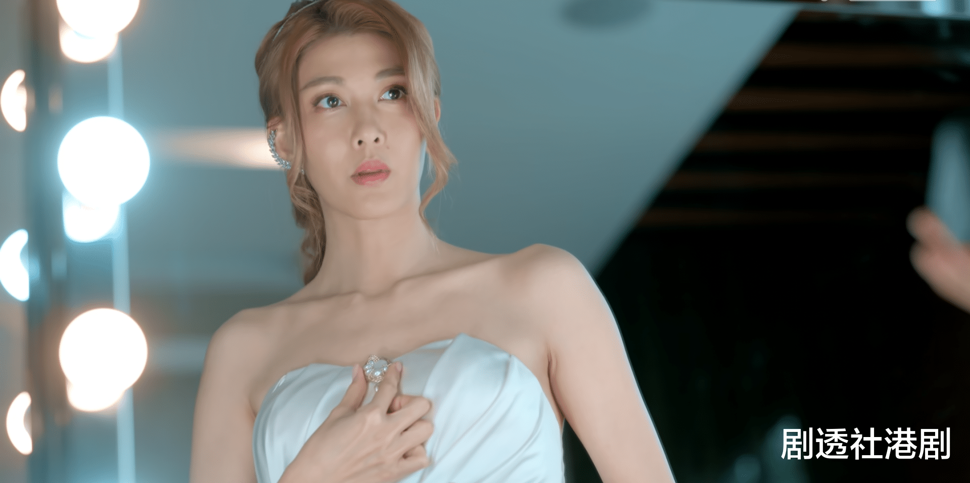 家族荣耀|姚金铃VS艾莉，夫妻变叔嫂，超豪华阵容的港剧，豪门争斗不容错过