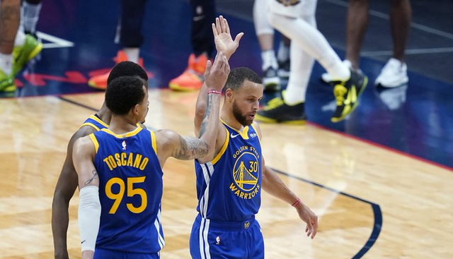 安德森|7分9板8助+6分6板4助4断5盖帽，恭喜你兄弟！你的努力终于被肯定