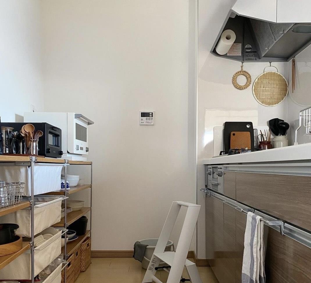 日本女主的蜗居生活,巴掌大空间布置得干净整洁,那场面好温馨!