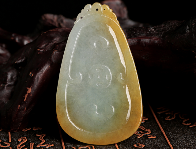 翡翠|无法容忍翡翠上的缺陷，那就不要买翡翠了