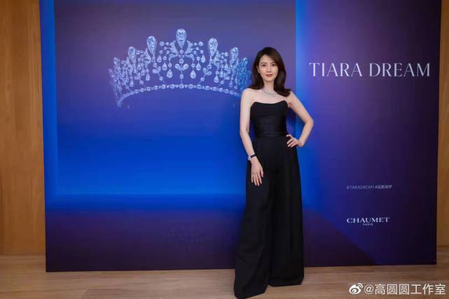 陈俊生|高圆圆黑色抹胸装现身气场全开，与张艺兴同框似姐弟