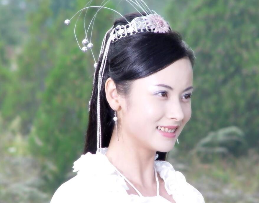 傅淼|演艺圈重新洗牌，换了一批“妈妈专业户”，都是我们的童年女神啊