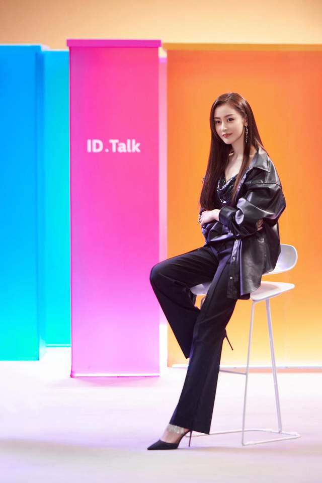 何有强|目测张天爱“胖”了？但穿连衣裙显瘦曲线又美，微胖身材才是yyds