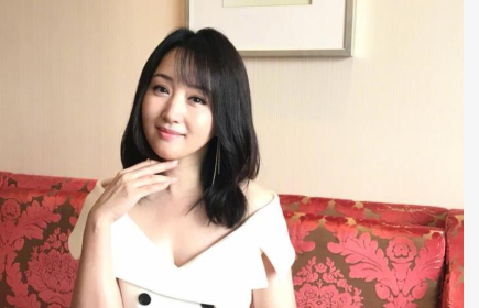杨钰莹|杨钰莹与男友领证，男方是圈外人，两人相差27岁