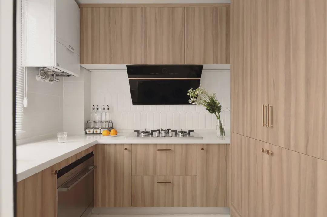 见过最治愈的家，硬装非常简单，氛围却十分温柔，很有烟火气