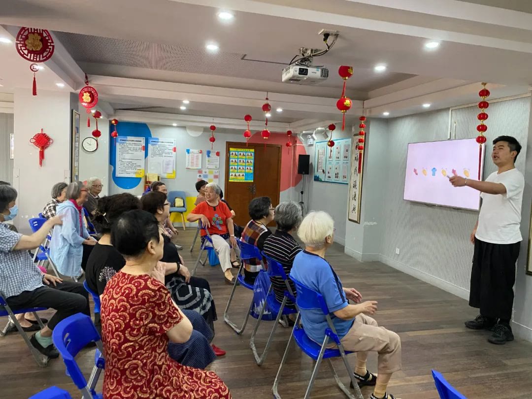 红团团医生LYNN|1000万中国人被盯上，阿尔兹海默症认知退化，是一点点加速发生的