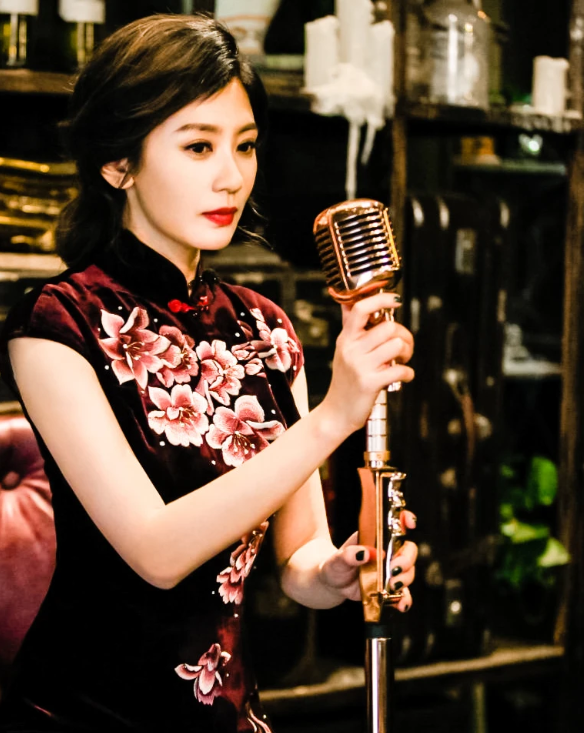 贾静雯|贾静雯：80、90年代的青春女神，一个被岁月遗忘的冻龄女神