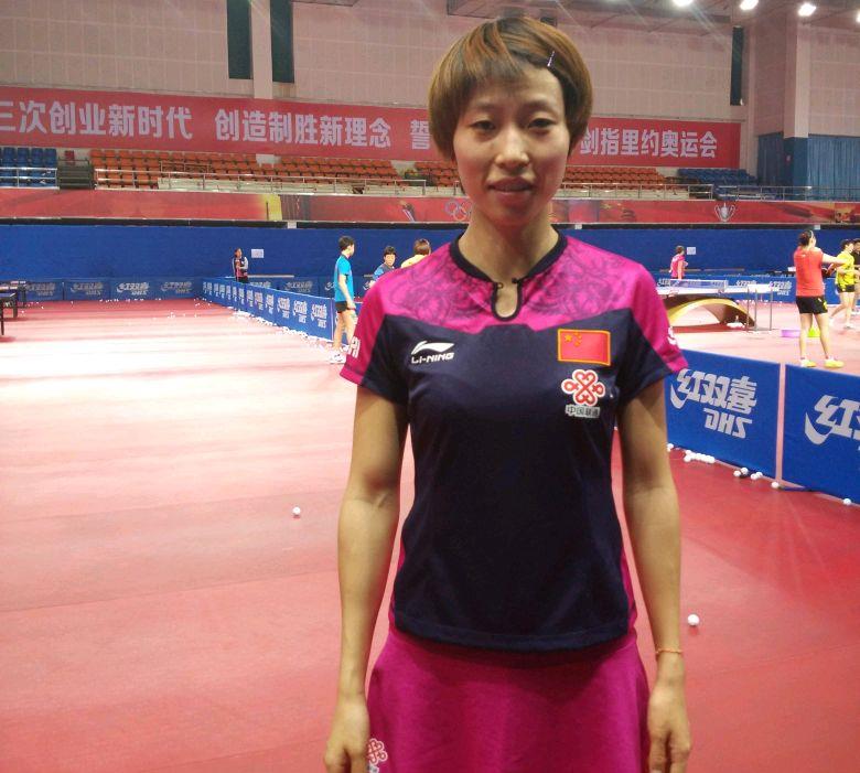 奶球妈咪聊|孔令辉的球服改革,很有前瞻性,国外的女选手普遍穿裙装比赛