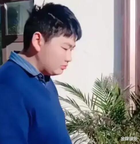 陈亚男|陈亚男离婚后重回朱楼村！称呼大衣哥依旧为公公