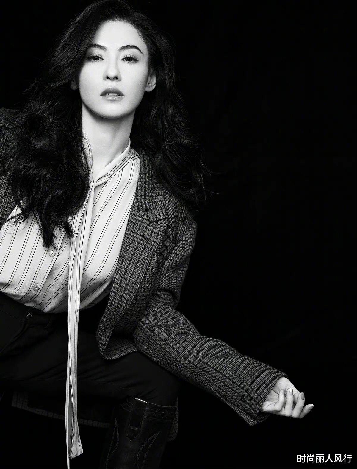 关晓彤|张柏芝变“电影脸”颜值更开挂！穿西装五官被怼脸拍，颜值变高级