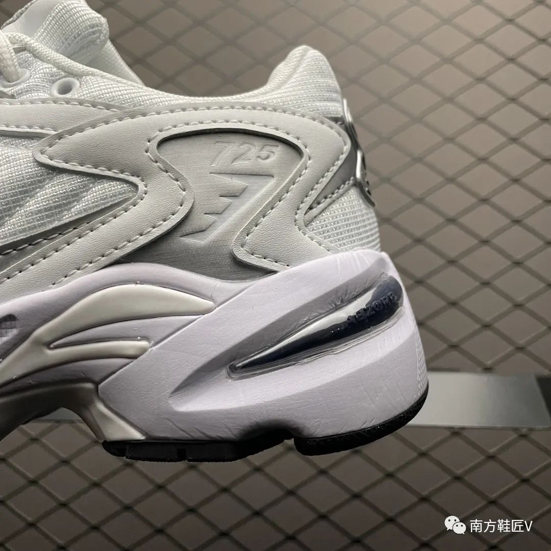 南方鞋匠 New Balance 725系列中性运动休闲跑鞋,复古与潮流兼具!