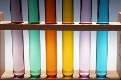 |排尿时出现5种异常，可能是肾脏出了问题，别不当回事！