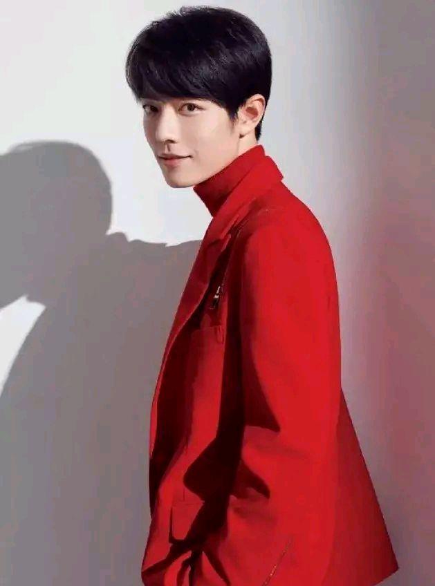 金·卡戴珊|肖战《如梦之梦》北京场获得业内老师盛赞：振聋发聩，画龙点睛！