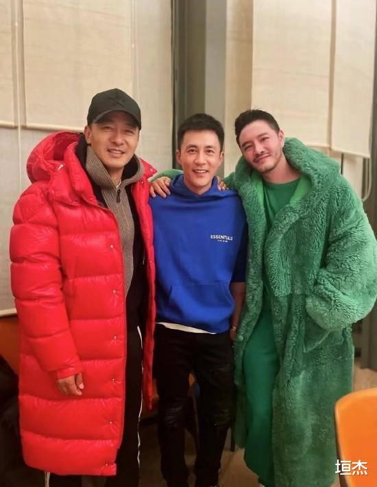 杜淳|杜淳夫妻合影，马苏状态太少女，王灿素颜出镜不像孩子的妈妈