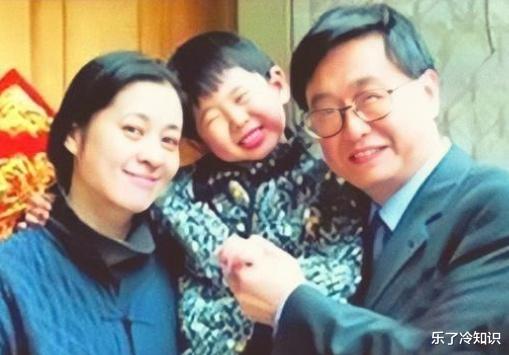 倪萍|倪萍痛恨的前任，一生被其所毁，如今身家过亿也没得到原谅