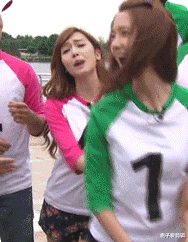 装修的时候做了个榻榻米，两年不到成这样子了，又要花钱了