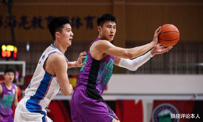 山東男籃|單節(jié)狂轟40-11！山東超級外援無人能擋，賈誠17+5，高詩巖11+6+2