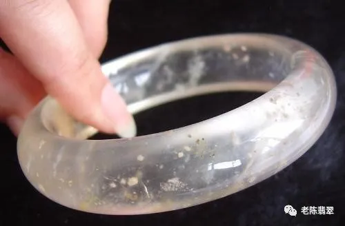 铜币|翡翠要这样戴，戴对了财运挡不住啊