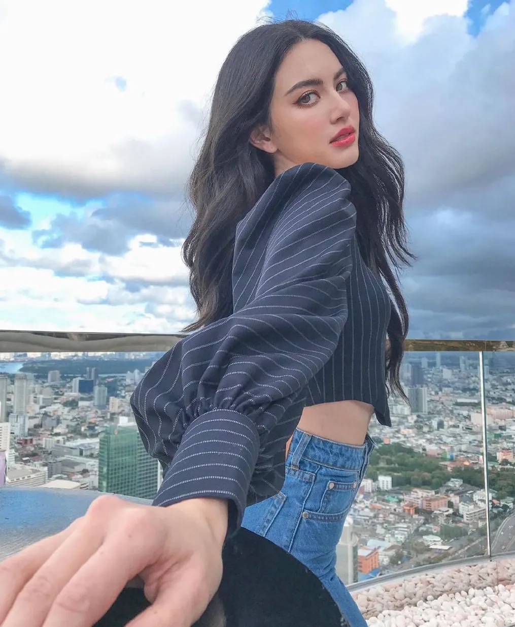 gila的时髦日志|泰星Mai,最美的旅行穿搭模板,也是她泰最IN带货女王