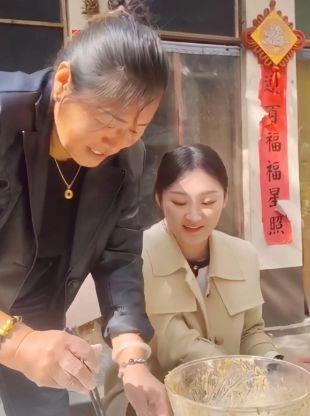 陈亚男|陈亚男又出新招，公开指责大衣嫂冷漠，遭到网友的抨击