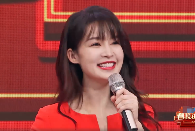 杨幂|和李沁、金晨站在一起的杨幂，真的老了