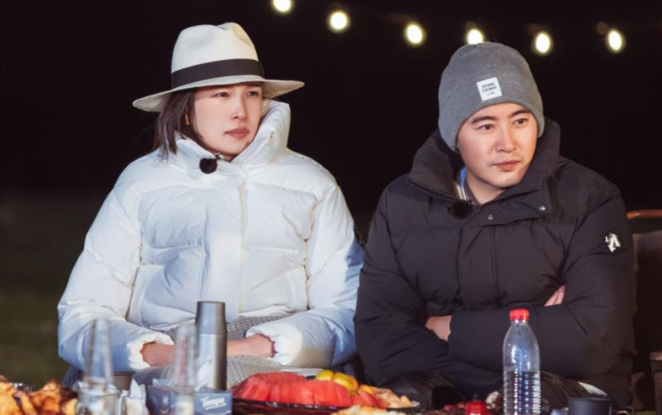 张智霖|魏巍酗酒太凶停不下来，佟晨洁劝酒反被一把甩开，感觉是真没救了