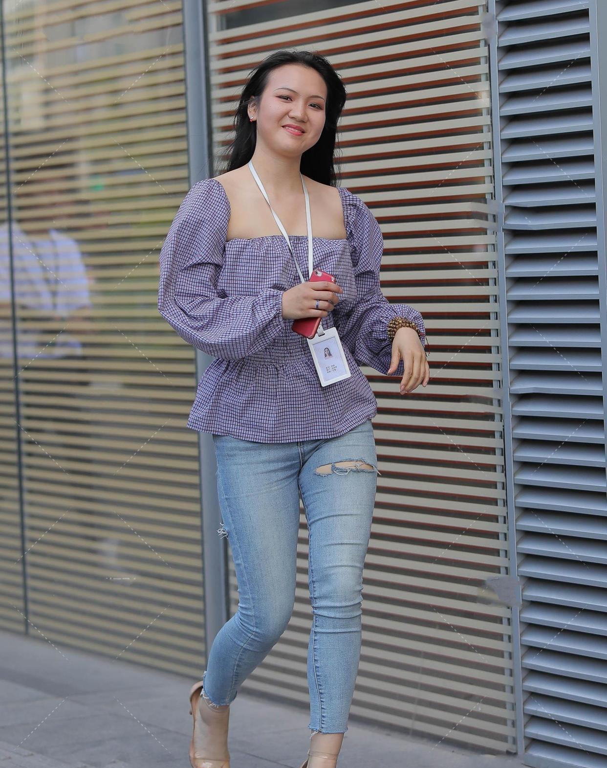 夹克|紫色宽松无肩七分袖短格子灯笼袖夹克，格子设计非常适合职场女性