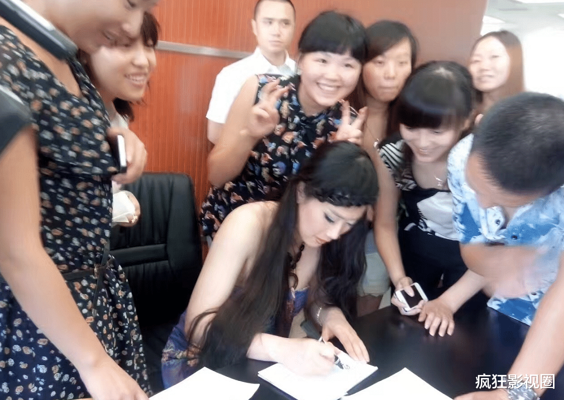 芙蓉姐姐|网红鼻祖“芙蓉姐姐”近况，曾示爱王宝强，如今无人敢娶