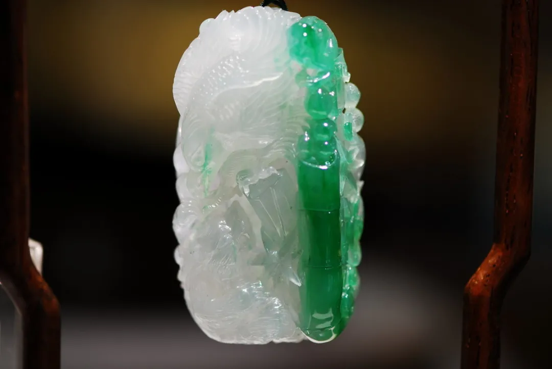 翡翠|翡翠——玩的是心跳，养的是品性