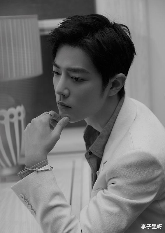 肖战|是什么让一个‘小设计师’肖战，成为可以说90后当代当红小生中最红的。